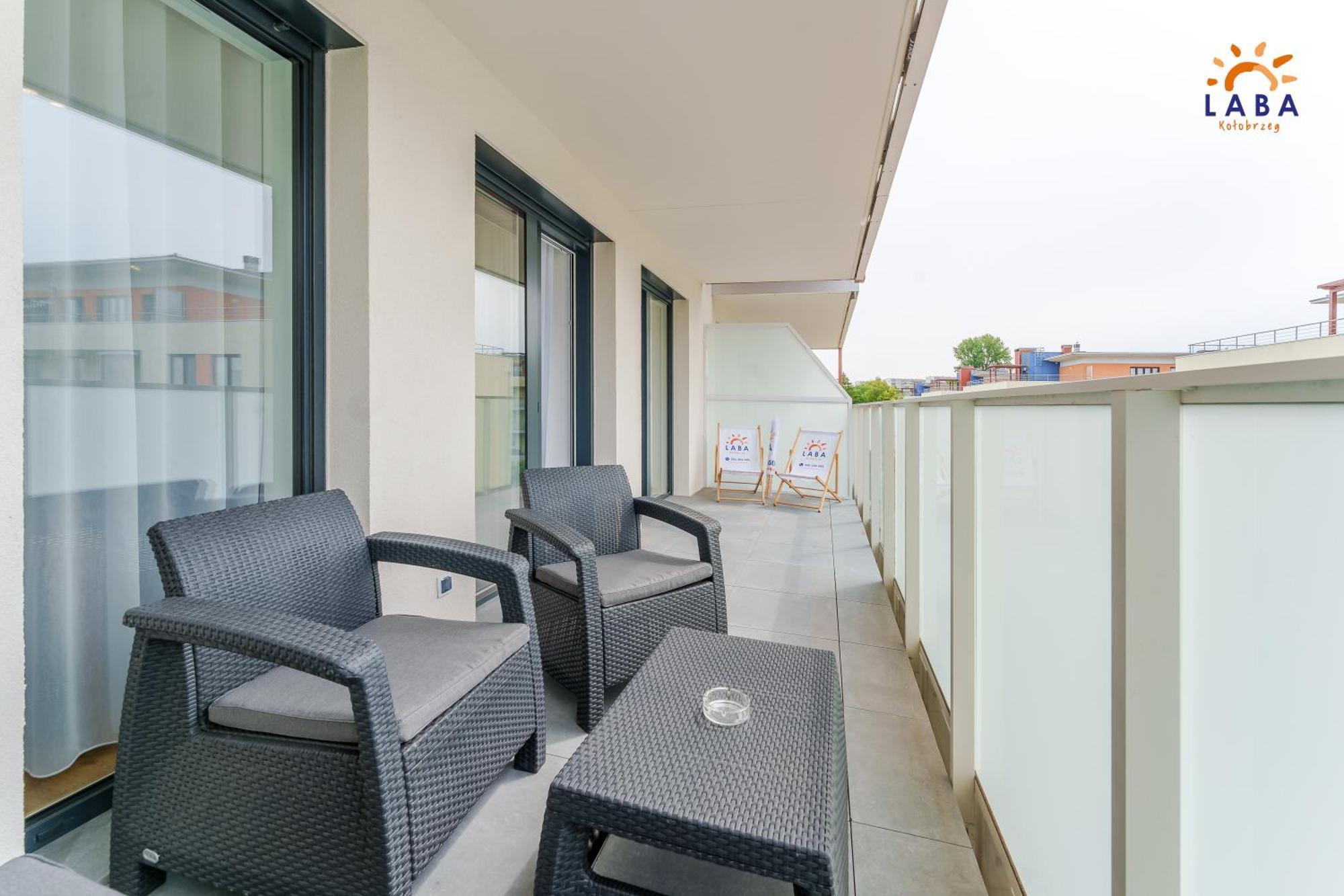 Laba Kolobrzeg Apartamenty Kollataja Z Parkingiem Εξωτερικό φωτογραφία