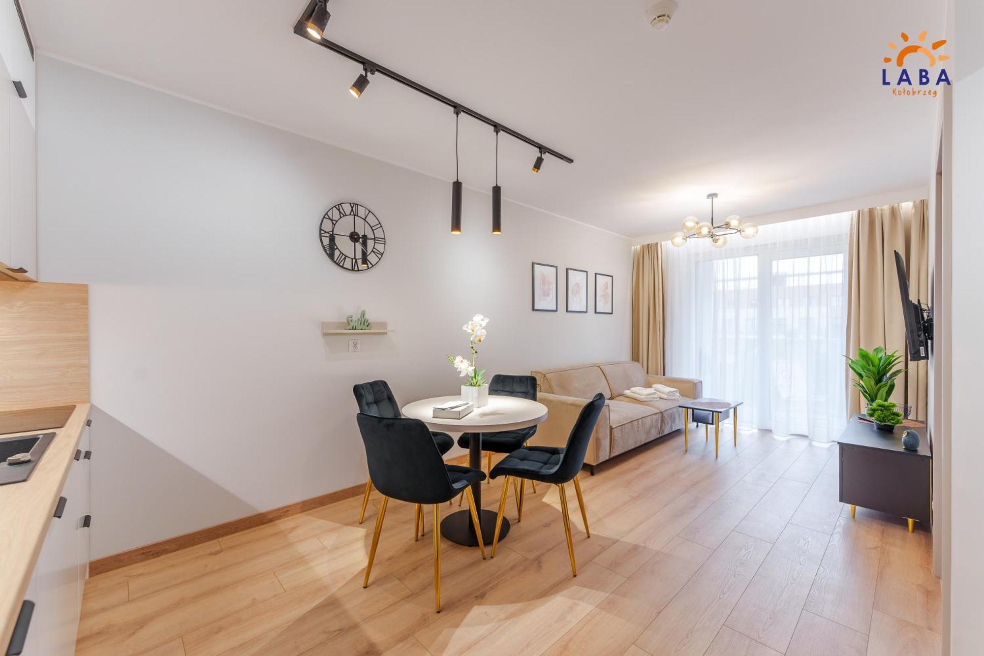 Laba Kolobrzeg Apartamenty Kollataja Z Parkingiem Εξωτερικό φωτογραφία