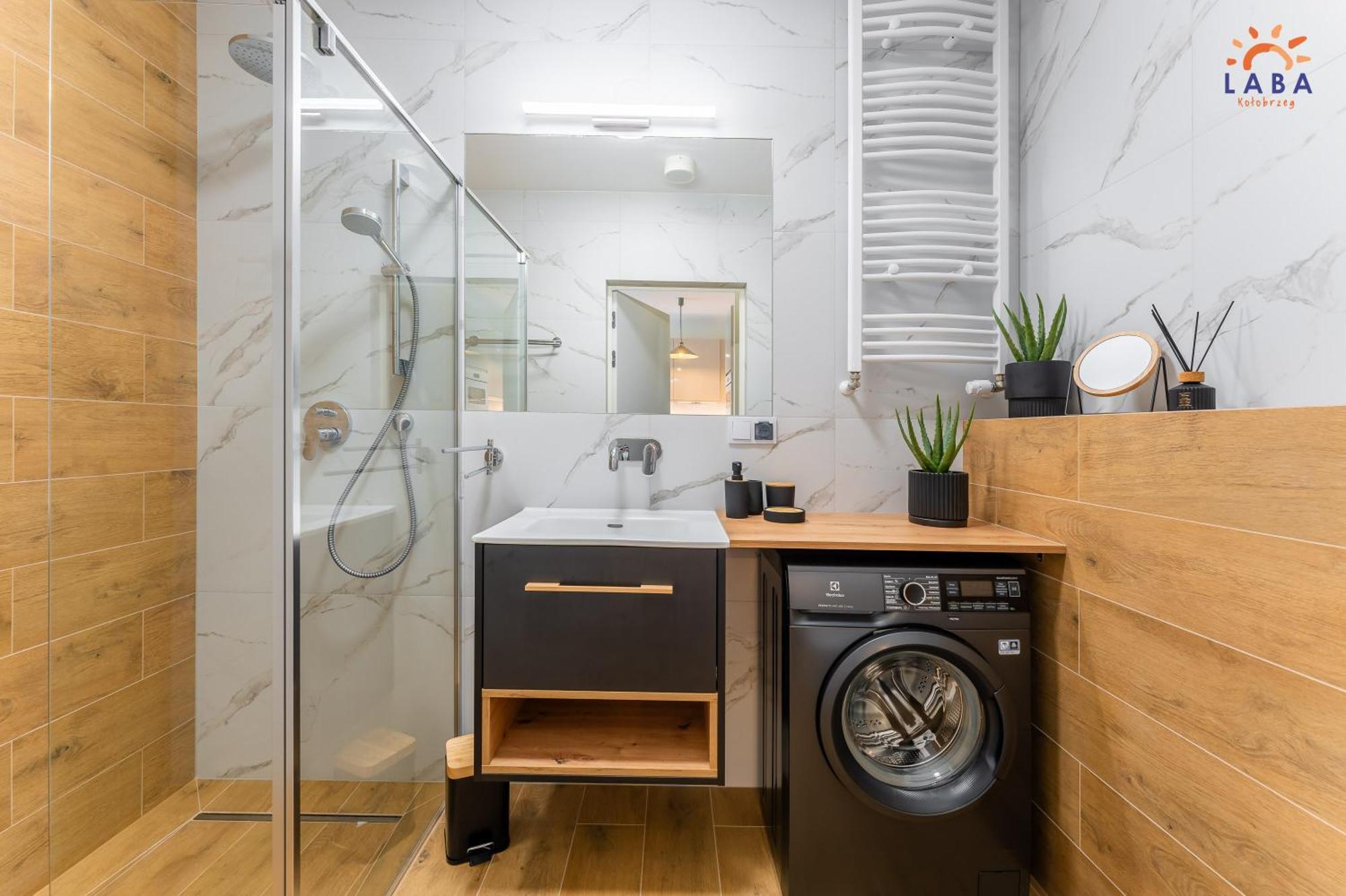 Laba Kolobrzeg Apartamenty Kollataja Z Parkingiem Εξωτερικό φωτογραφία