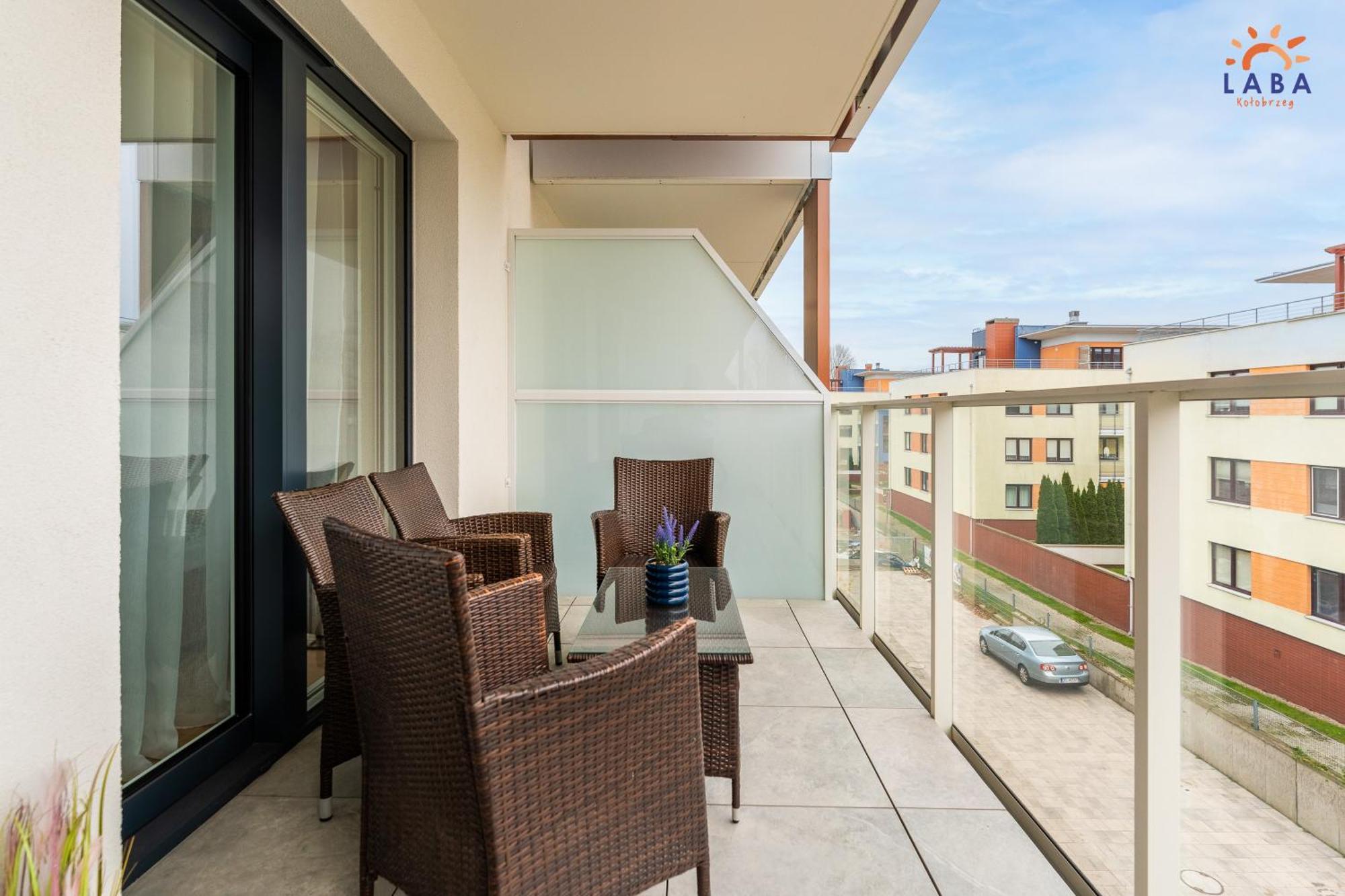 Laba Kolobrzeg Apartamenty Kollataja Z Parkingiem Εξωτερικό φωτογραφία